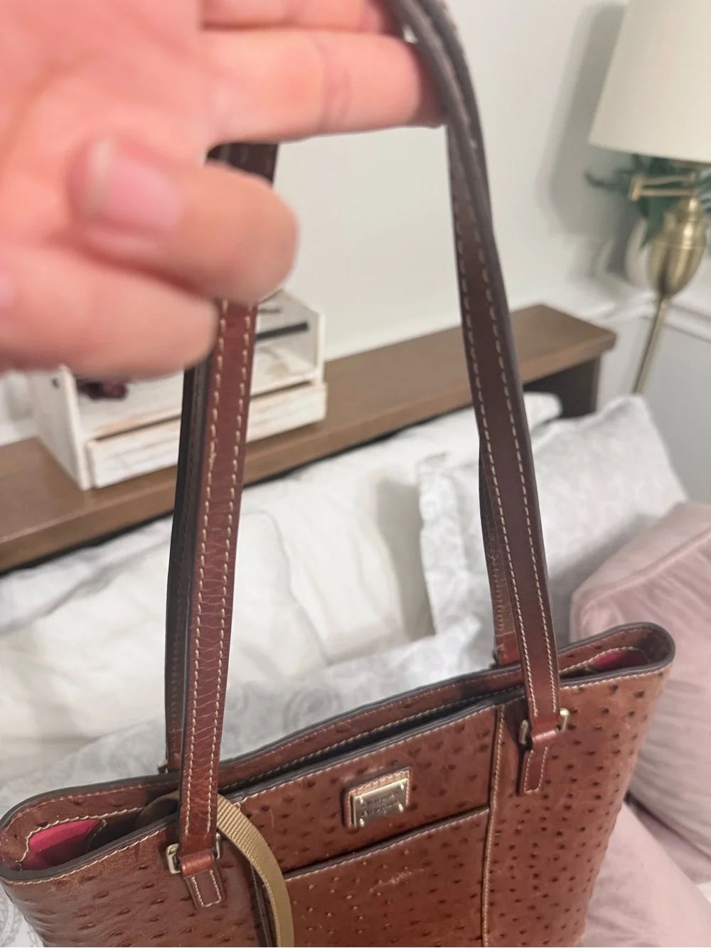 🧡 Beautiful vintage Dooney & Bourke Brown Ostrich-Embossed Shoulder Tote